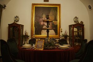 Art. History. Experience. – Eleganța Camerei de Black Jack din București interbelic